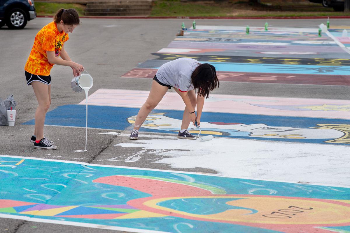 Painted Pirates Pine Tree High School Students Decorate Parking