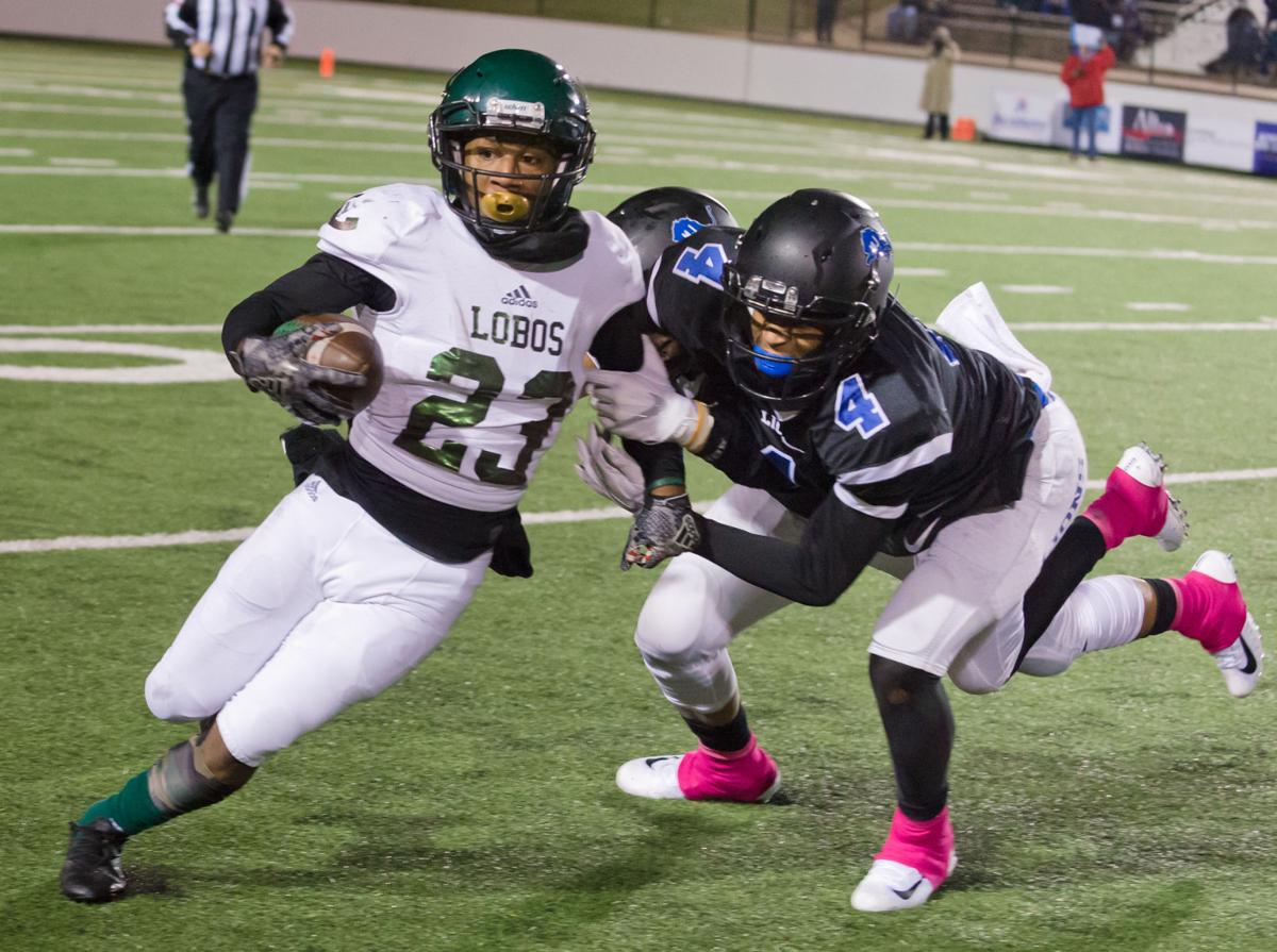ET Football Longview Lobos tame Lions, 2819 ETVarsity news