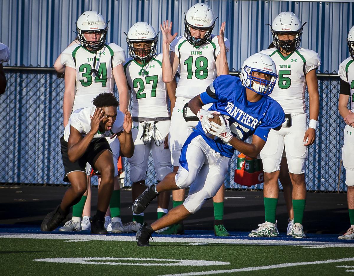 Et Football Photos Spring Hill Tatum Square Off In Final
