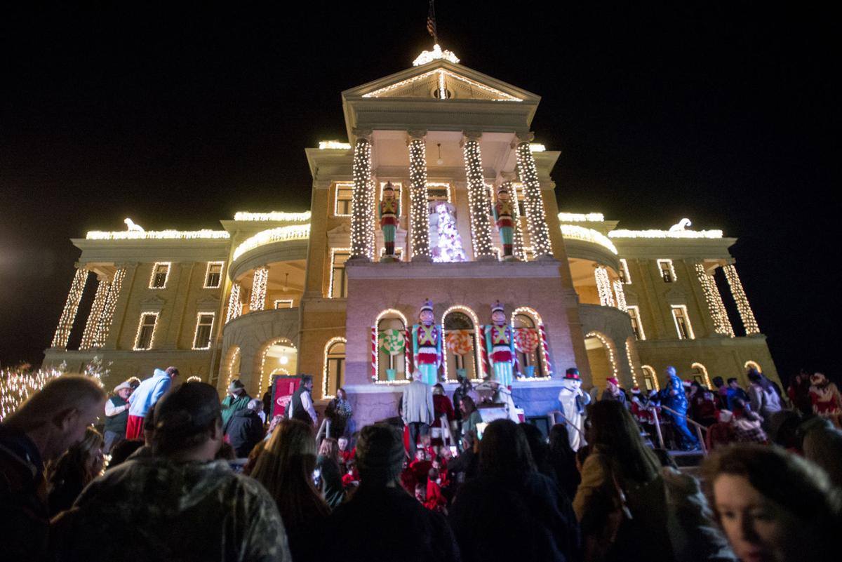 Downtown Marshall S Wonderland Of Lights To Open Wednesday Local
