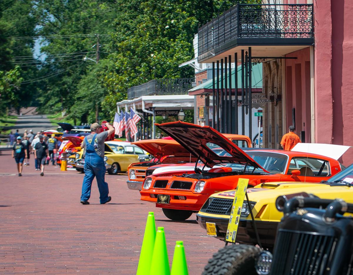 PHOTOS Outlaw Nationals Car Show rolls into downtown Jefferson Local