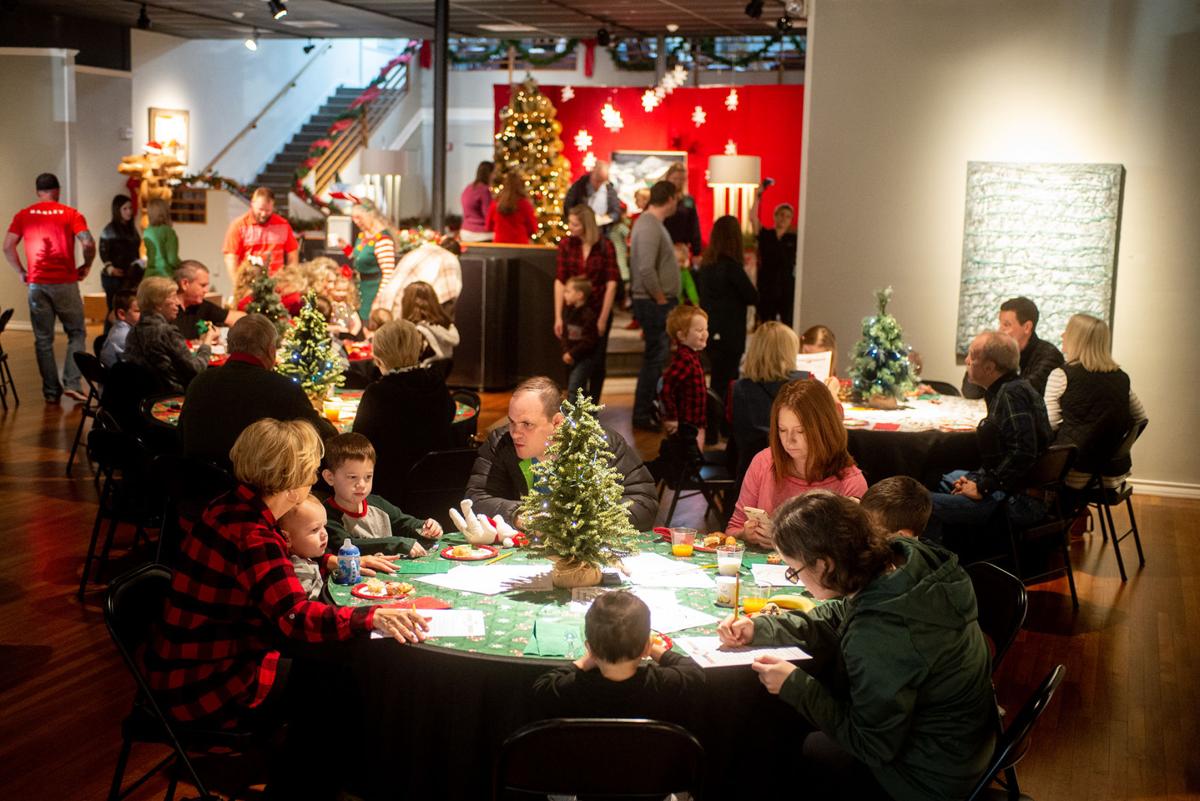 Hundreds Flock To Downtown Longview For Breakfasts With Santa