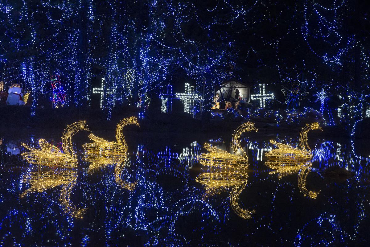 Carmela Davis Christmas Lights 2022 Carmela's Mini Santa Land In Longview Lights Up The Holidays | @Play |  News-Journal.com