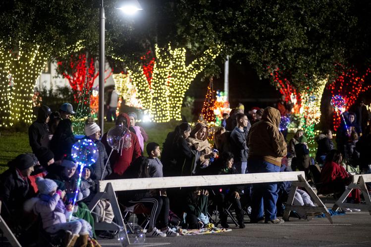 Longview Ambucs' Christmas parade attracts hundreds to downtown Local