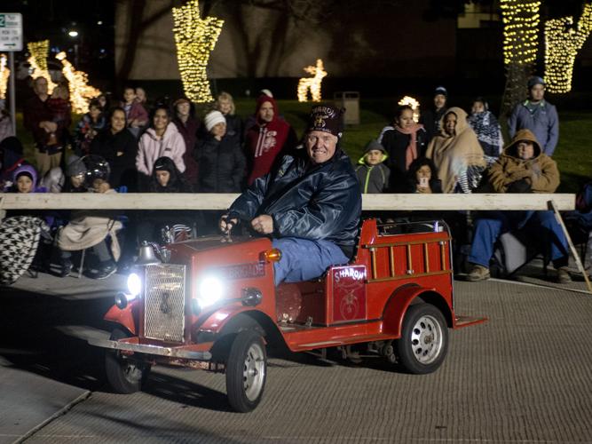 Longview Ambucs' Christmas parade attracts hundreds to downtown Local