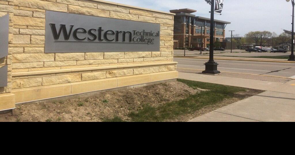 Western Tech campus in La Crosse closing early due to power outage