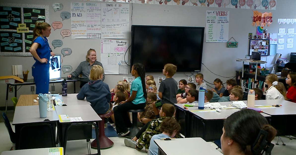 Sand Lake students explore the science of medicine | Holmen | news8000.com