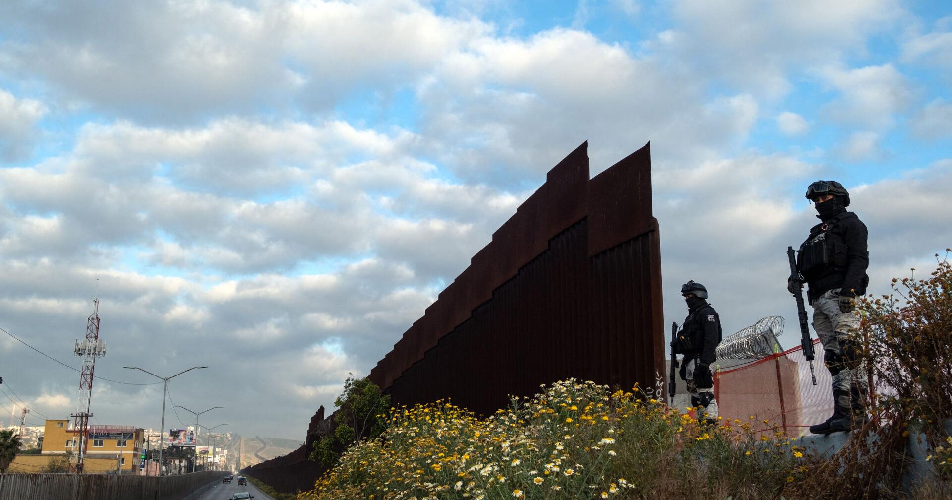 Wisconsin officials seek legislators' permission to drop lawsuit challenging border wall funding - Vimarsana News