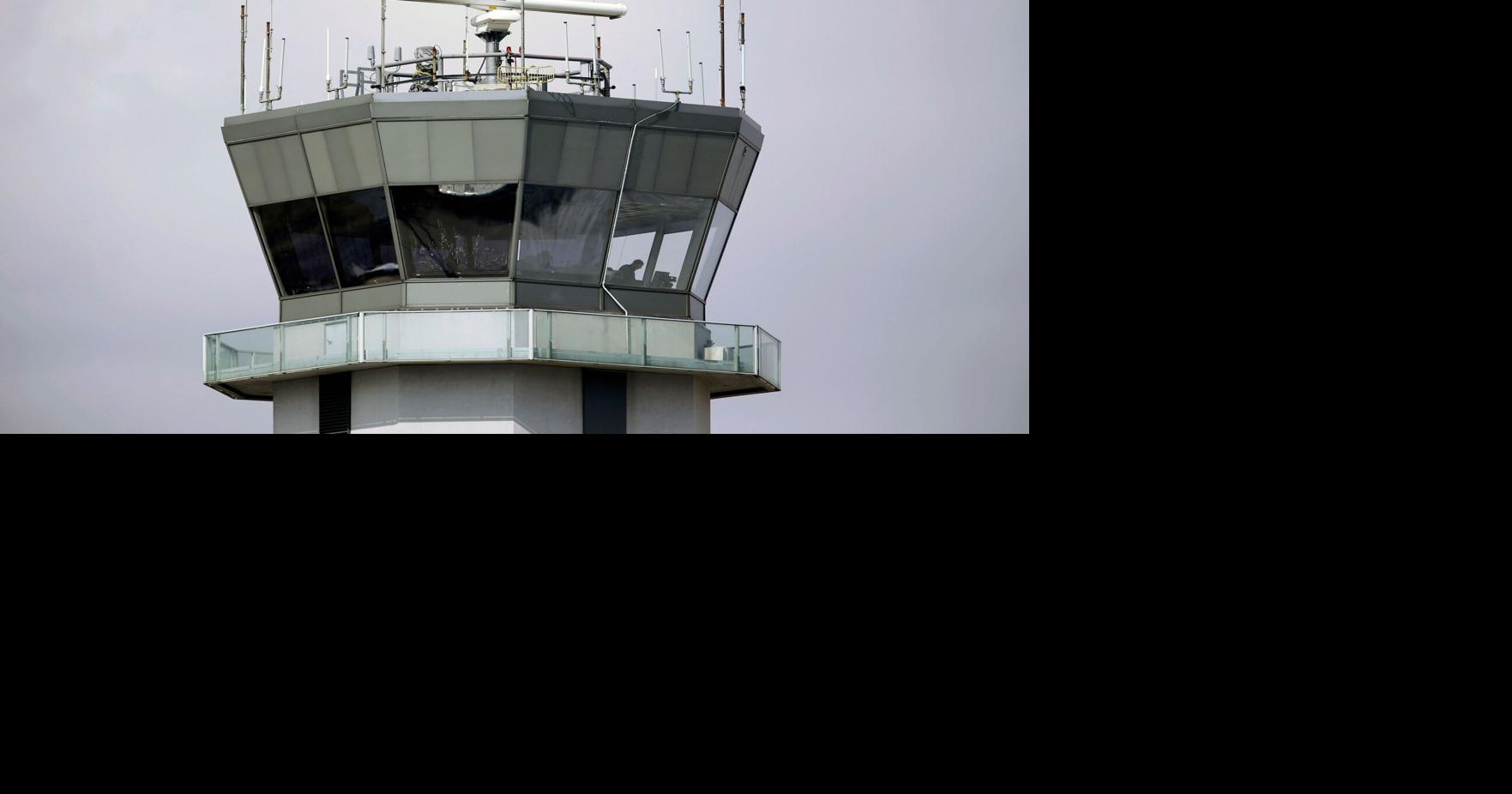 Minor paint damage reported on Delta plane that reported being hit by firework while landing in Chicago By Kara Nelson, Karina Tsui, Diego Mendoza, Bill Kirkos, CNN Jul 5, 2026 Jul 5, 2026 Updated 1 min ago