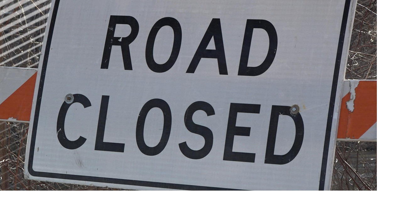 Northbound Highway 61 closed near Dakota, Minnesota after morning crash