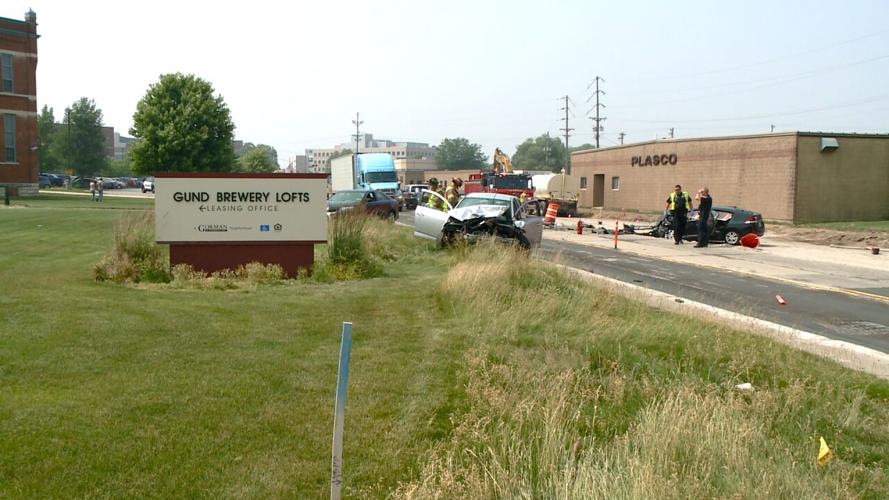 UPDATE Police continue investigation after South Ave crash La Crosse