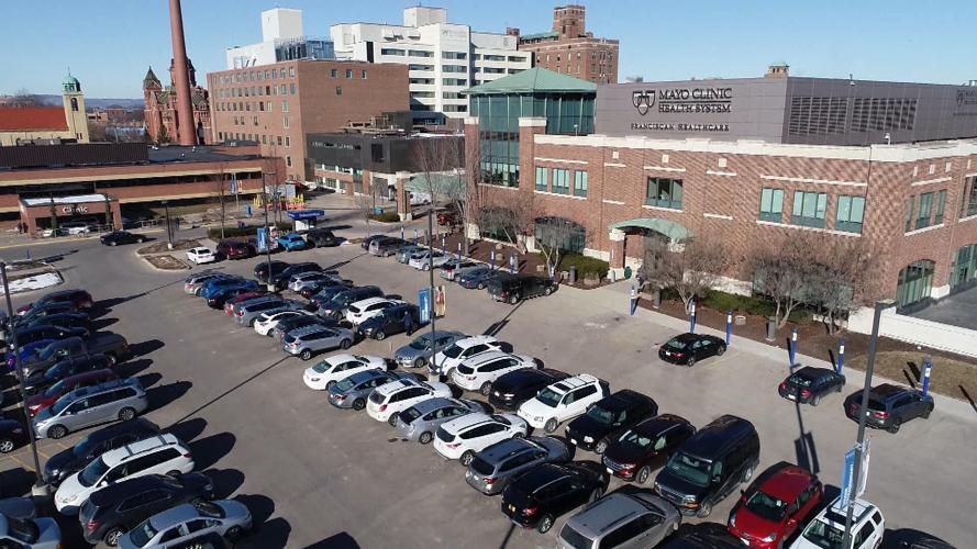 Pressing On La Crosse powerlifter survives freak accident thanks to local doctors Health