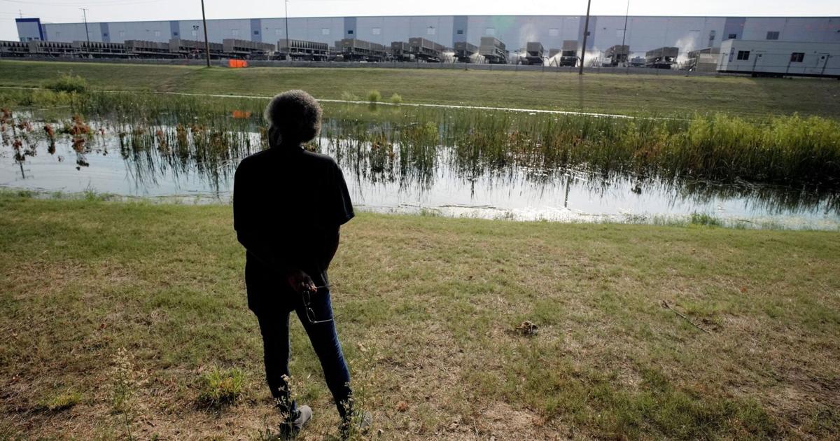 After a city council meeting on data centers devolved into chaos, Memphis will vote on whether to pause new construction