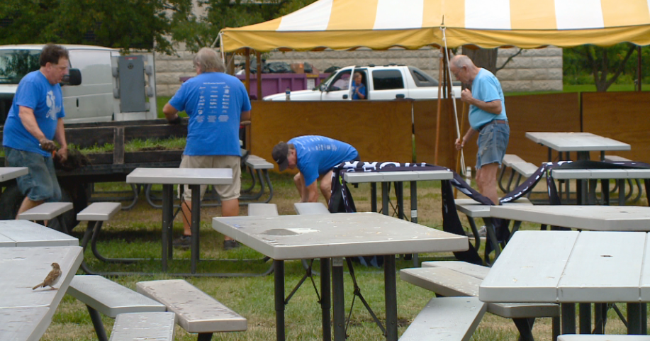 Riverfest volunteers cleanup Riverside Park - Vimarsana News