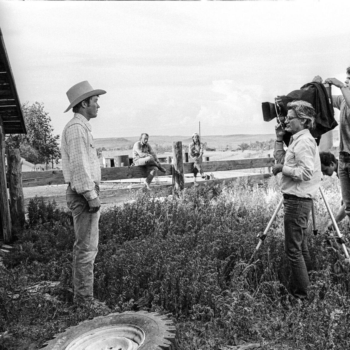 Ron Howard's new film on famed photographer Richard Avedon, explained in four remarkable shots | Lifestyle | news8000.com