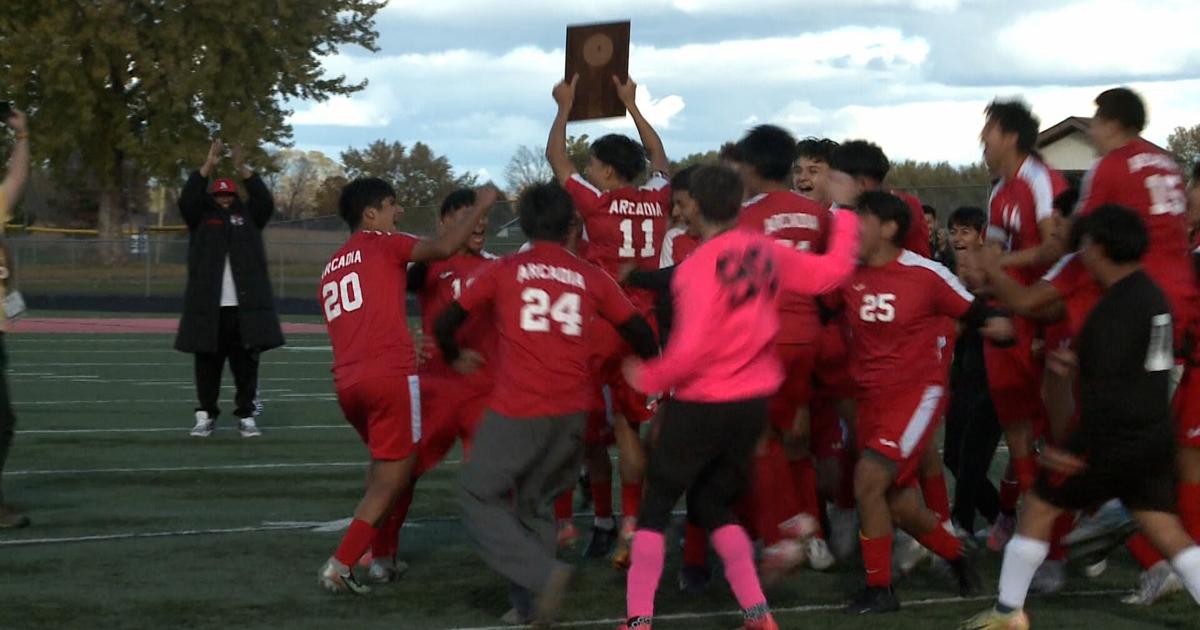 Urbina nets hat trick as Arcadia soccer punches ticket to state tournament