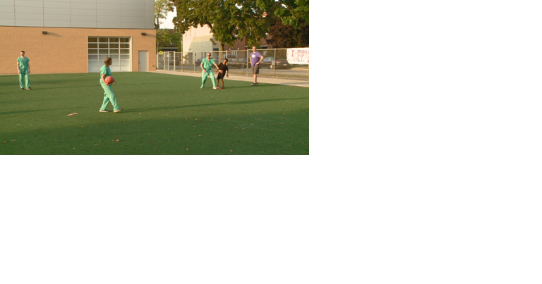 Hamilton Elementary students, Gundersen Health System medical staff square off in friendly kickball game - Vimarsana News