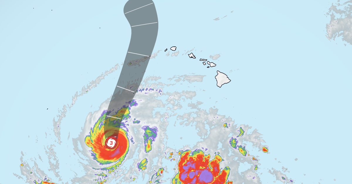 Photo: news8000.com At least 1 killed in Hawaii after Hurricane Lowell devastates parts of the state, governor says