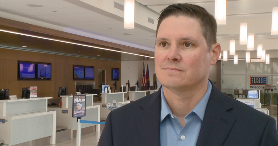 La Crosse Regional Airport welcomes new director La Crosse news8000 com