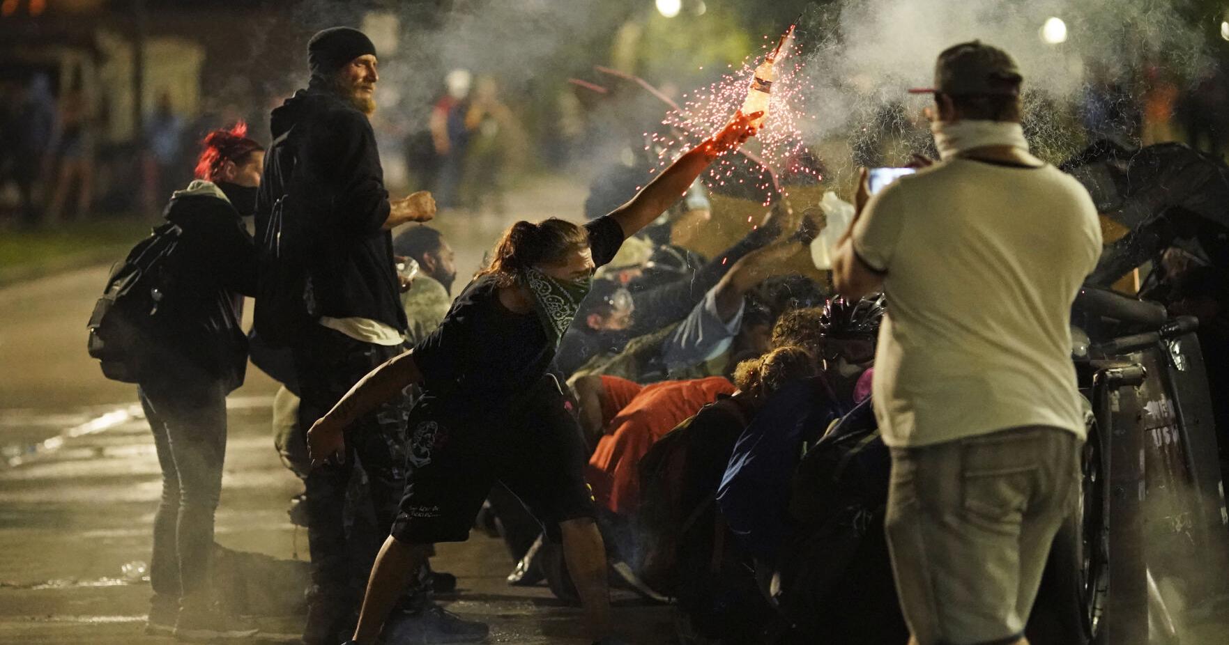Photographers sue over injuries suffered during 2020 Wisconsin police protests - Vimarsana News