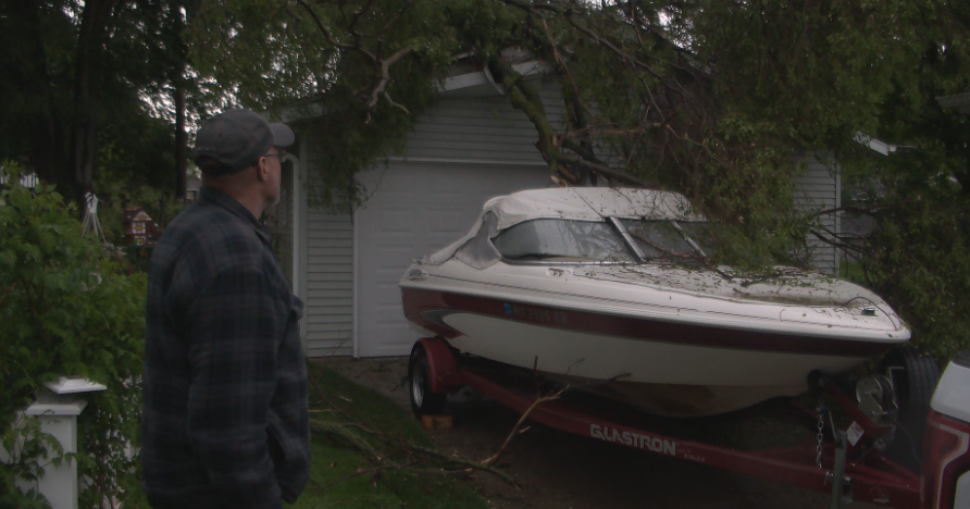 Severe weather causes damage, leaves thousands in La Crosse without power - Vimarsana News