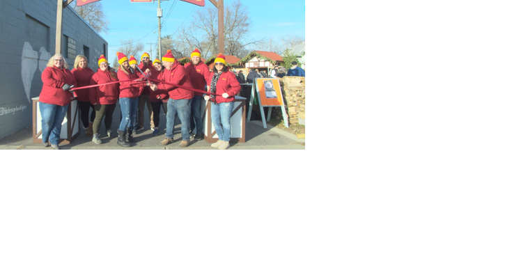 Sparta Area of Commerce hosts 9th annual holiday market - Vimarsana News