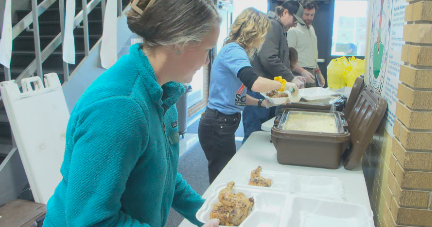 Chicken Q fundraiser raises money for Hamilton Elementary School and School of Technology and Arts - Vimarsana News