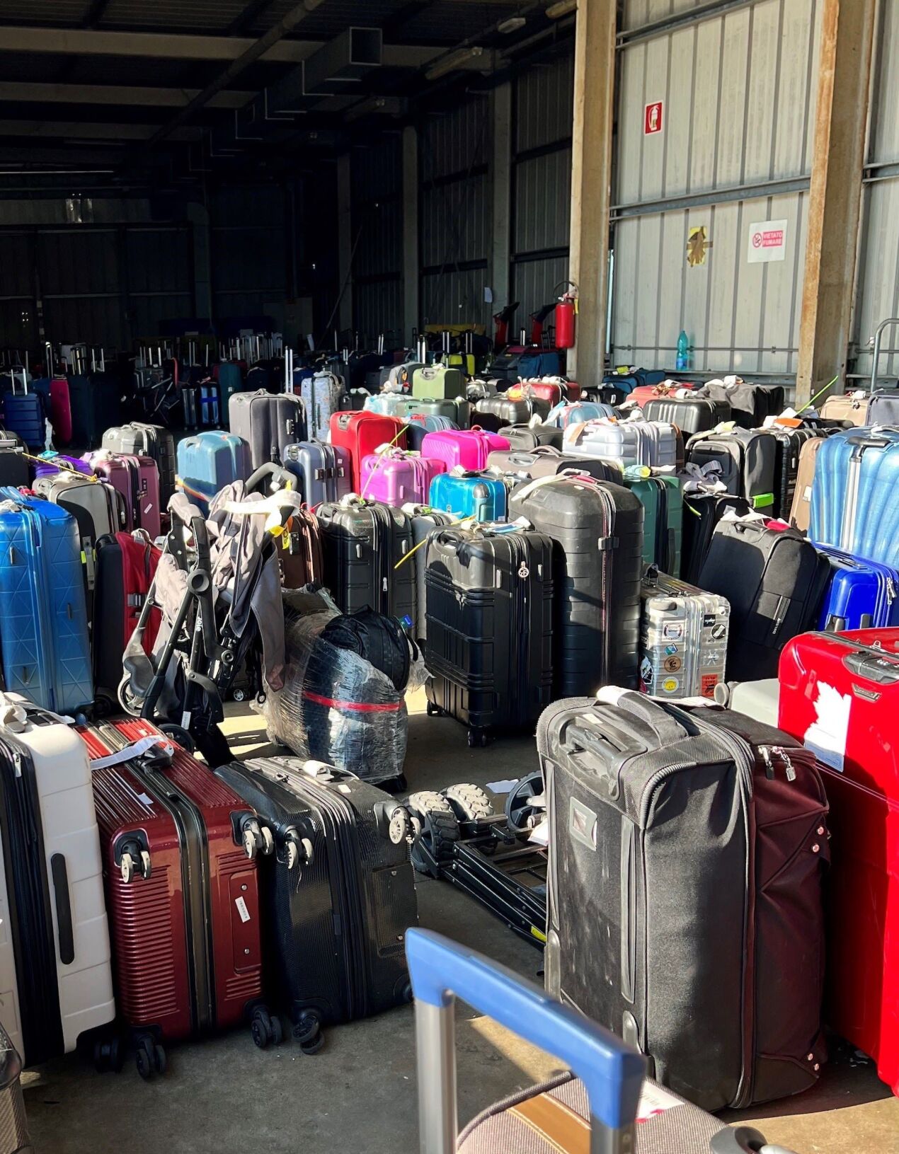 Discover more than 143 bags vip luggage delivery latest 3tdesign.edu.vn