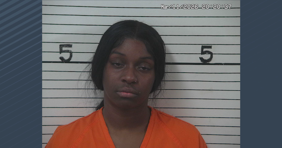 Woman arrested for allegedly trying to sneak cocaine to inmate in ...