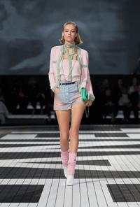 Malibu Barbies and movie starlets: See inside Chanel's Los Angeles catwalk  show