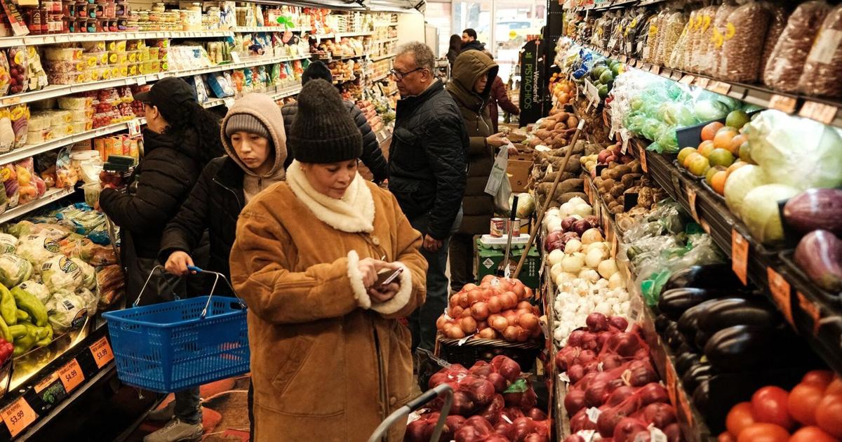 Consumer sentiment surges due to lower gas prices By Bryan Mena, CNN Jul 17, 2026 Jul 17, 2026 Updated 5 mins ago