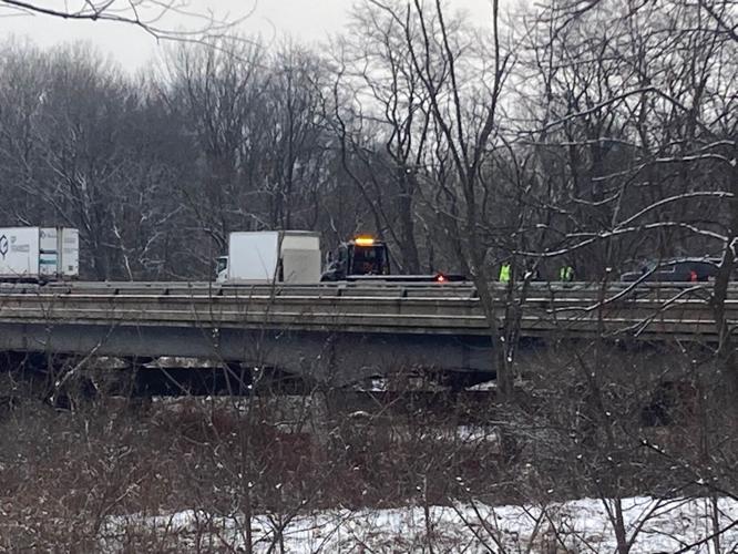 UPDATE: Lanes now open after multi vehicle crash near West Salem causes ...