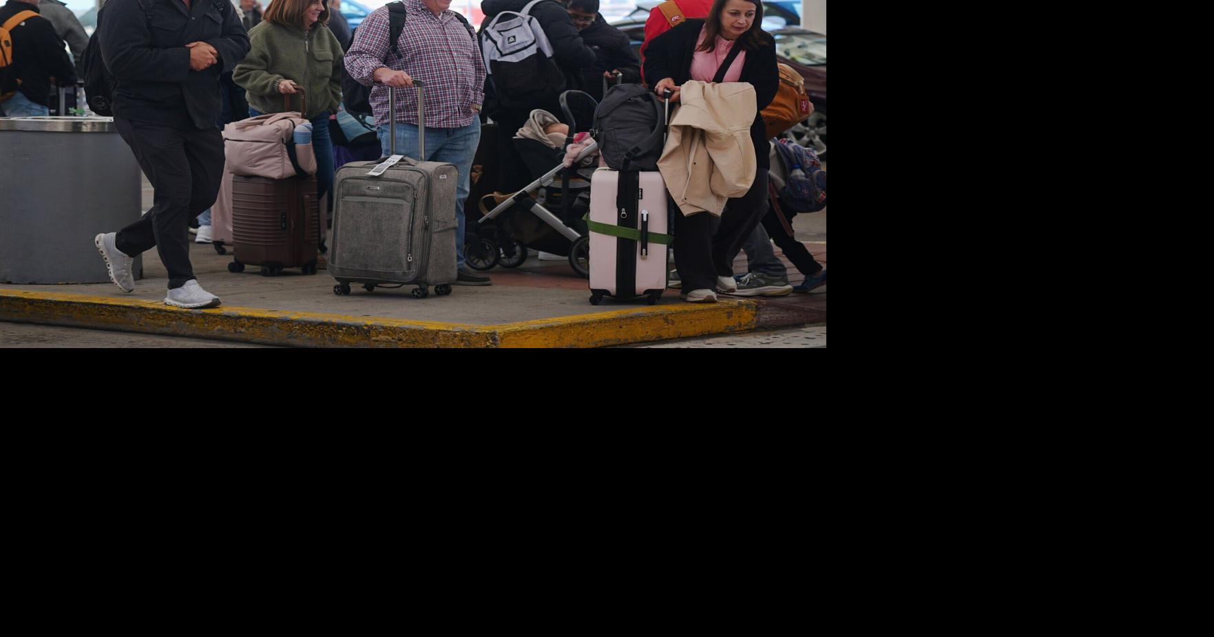 Thanksgiving travel, prices and the great pie debate | Hot off the Wire podcast