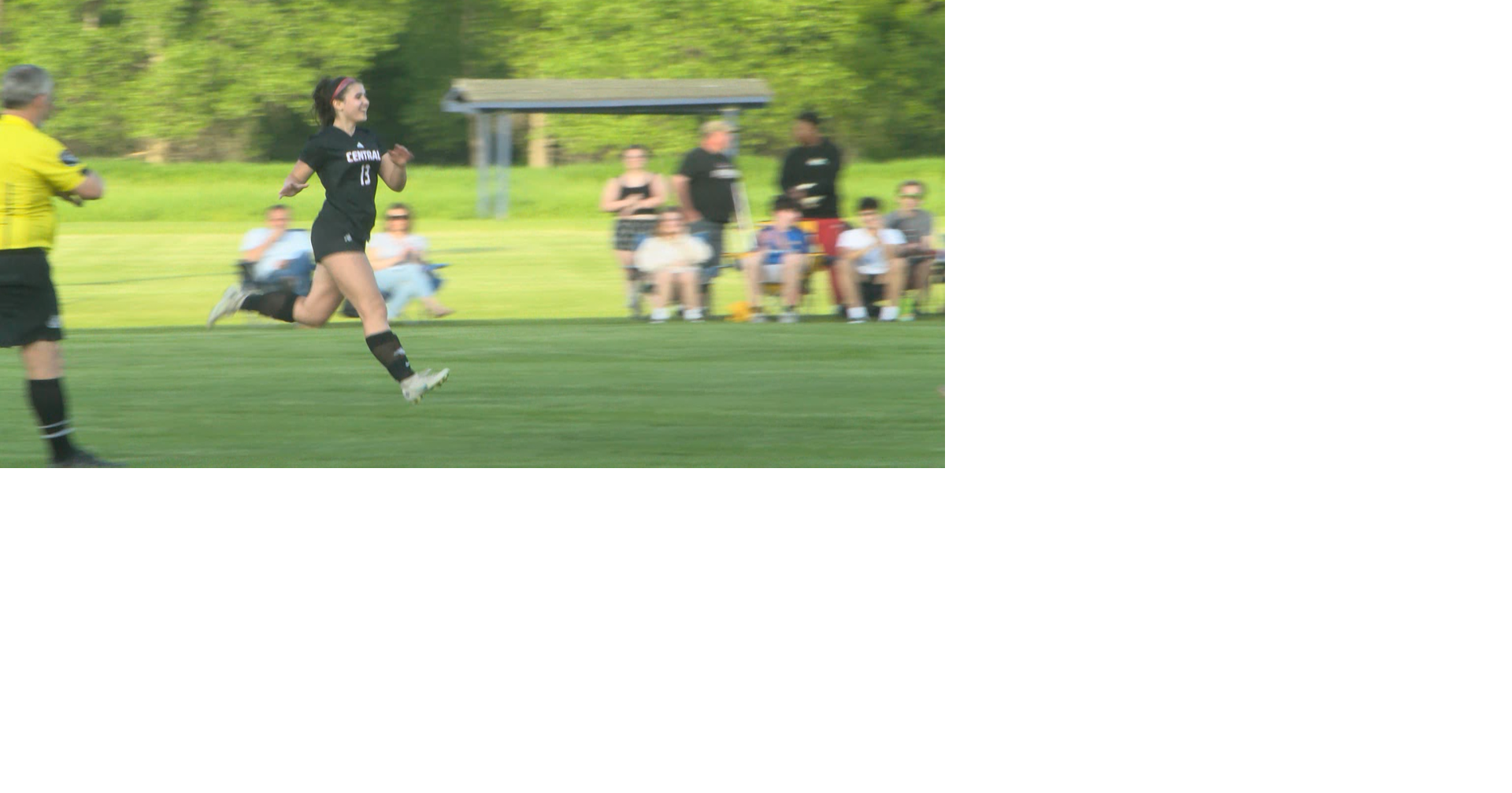 La Crosse Central takes down La Crosse Logan in first round of girls