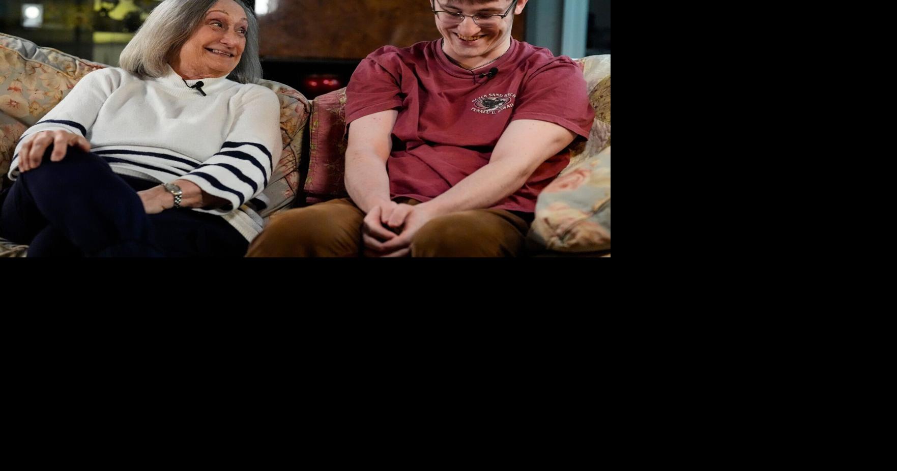 Oldest baby boomers now drive the graying of America