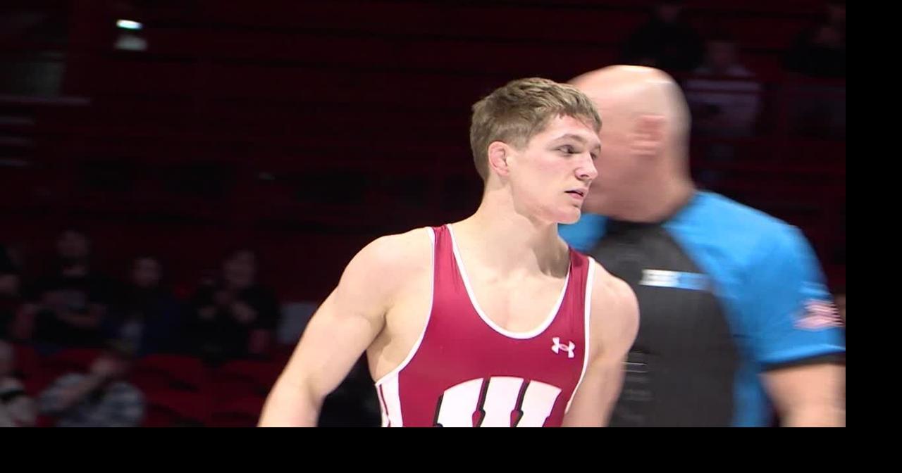 #18 Wisconsin wrestling defeats Northwestern, off to 10-1 start