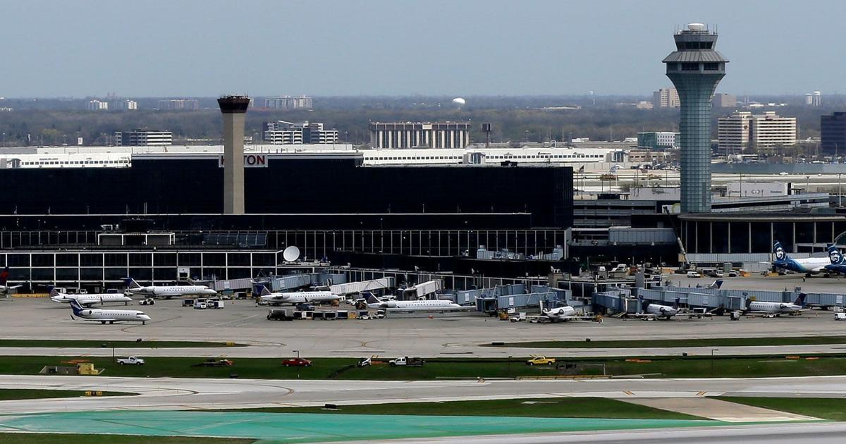 Delays spread to major airports across the country, as the government shutdown impacts travelers
