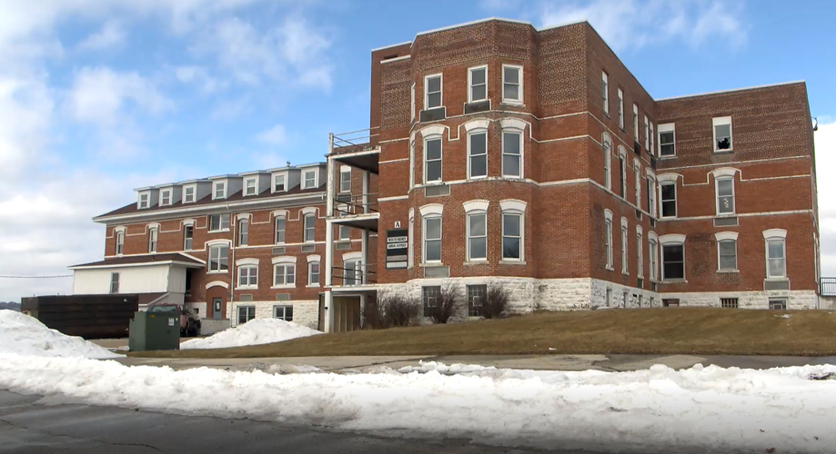 Sparta woman looks to buy, convert old Rolling Hills property Sparta