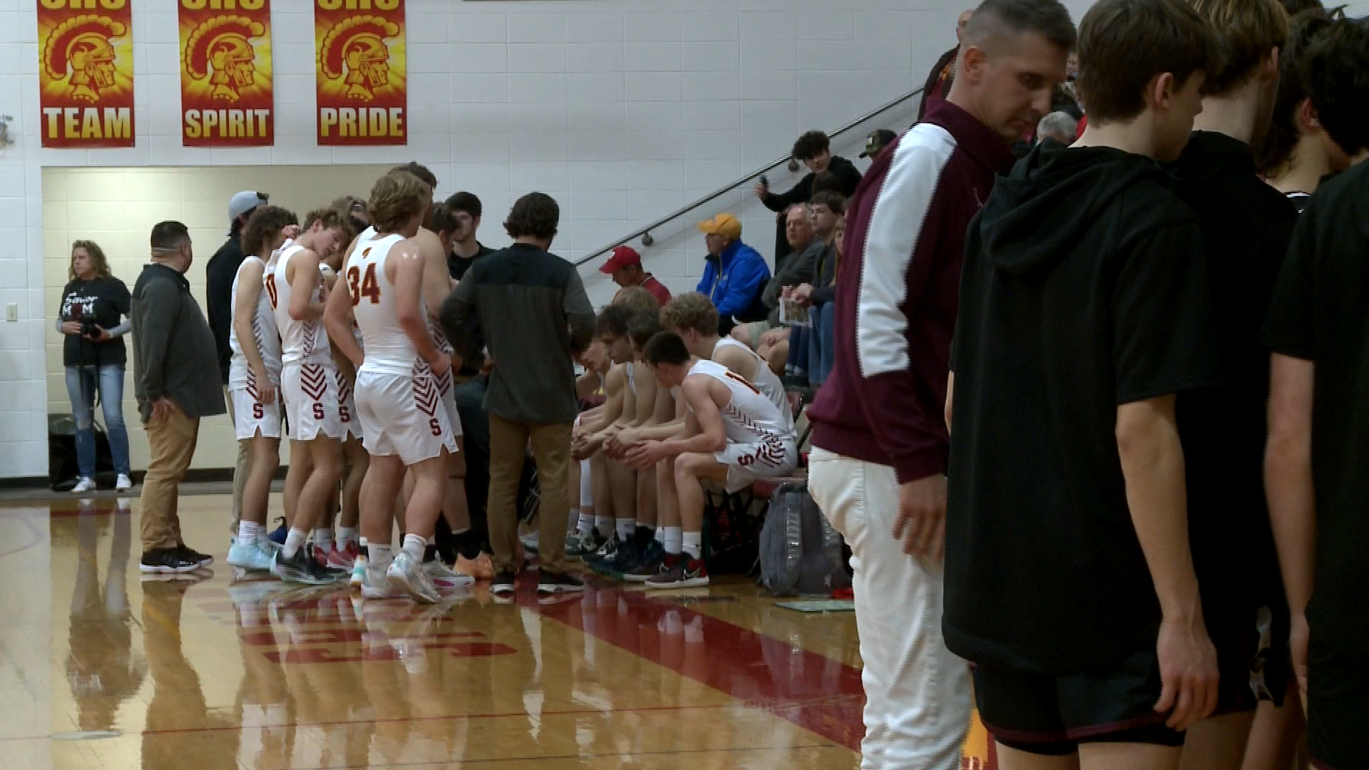 Holmen Picks Up MVC Win 75-55 Over Sparta | Sports | News8000.com