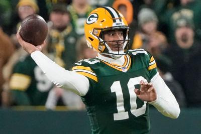 Jordan Love delivers in opener, throws 3 TD passes as Packers beat Bears  38-20, Green Bay Packers