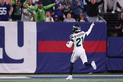 Seattle Seahawks roll past New York Giants on Monday Night Football with  dominant defensive display, National-sports