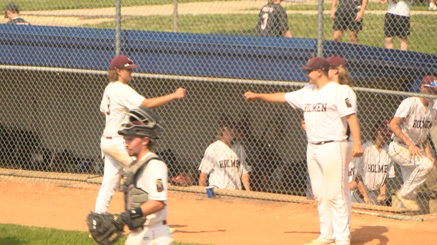 Holmen moves on to regional championship game after 42 win over