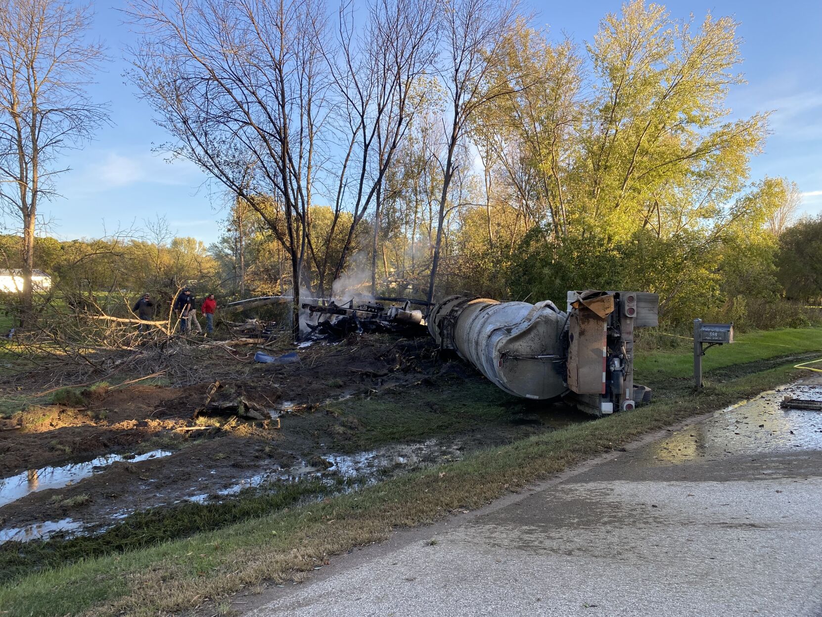 One Killed In Semi Rollover That Shut Down HWY 25 In Buffalo County For ...