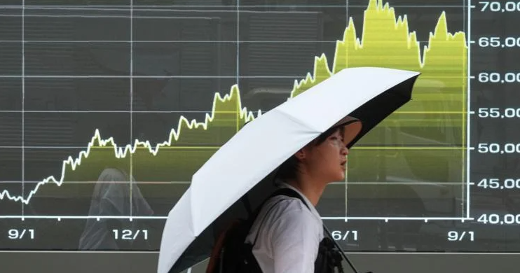 US futures mixed ahead of August jobs report many expect to show a rebound in hiring U.S. futures are mixed ahead of the crucial jobs report for August By YURI KAGEYAMA and MICHELLE CHAPMAN - AP Business Writers Sep 4, 2026 4 mins ago