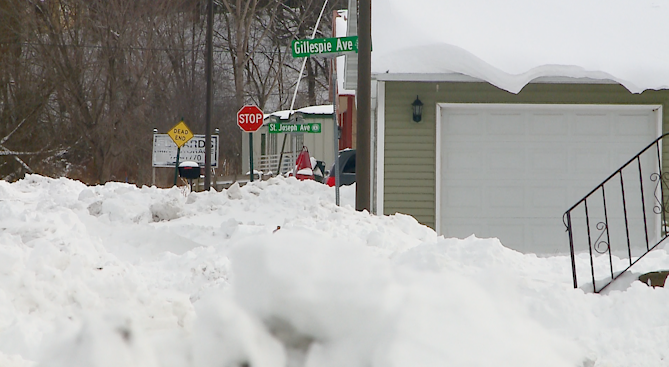 Arcadia residents dig out after weekend snowstorm dumps nearly 2 feet ...