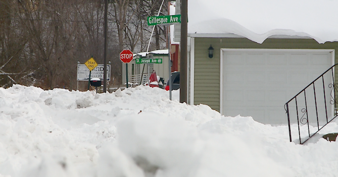Arcadia residents dig out after weekend snowstorm dumps nearly 2 feet ...