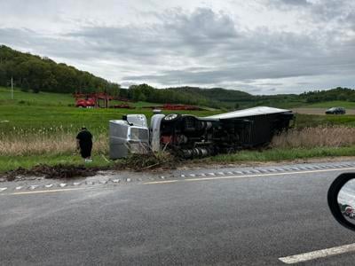 Lane closed on I-90 due to a crash | Local News | news8000.com