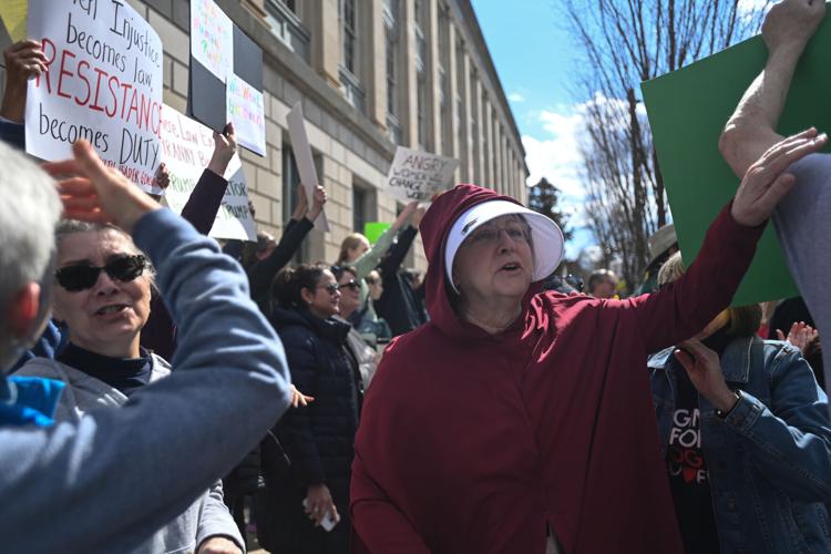 030925-lna-news-womensmarch-p1