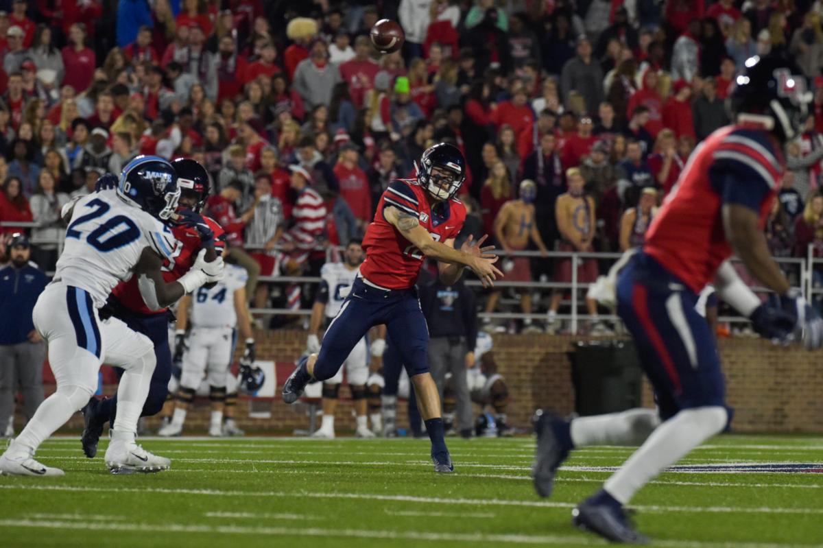 Calvert Gandy Golden Top The Charts In Flames Homecoming Victory