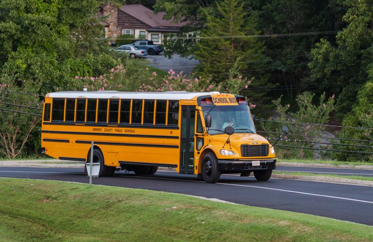081226-lna-news-firstdayschoolamherst